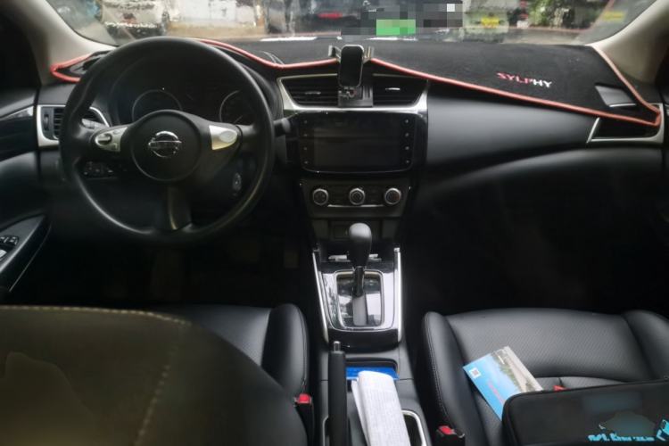 Used Nissan Sylphy 2022 Classic 1.6XL CVT Luxury Edition Center Console