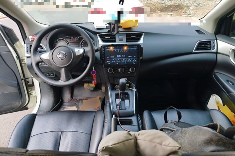 Used Nissan Sylphy 2022 Classic 1.6XE CVT Comfort Edition Center Console