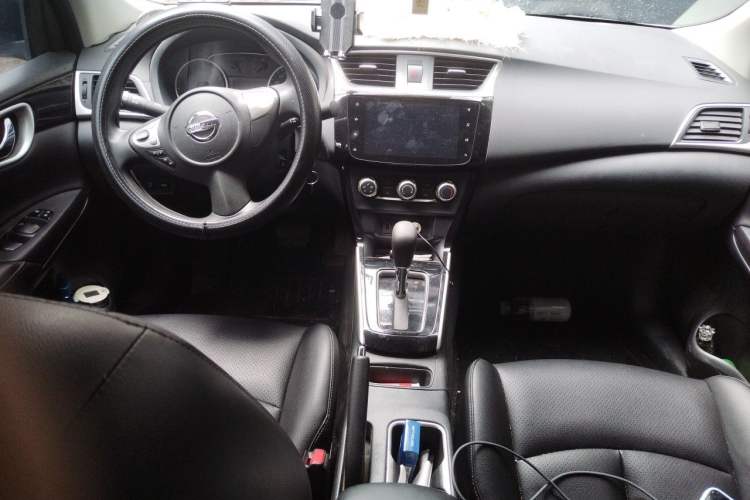 Used Nissan Sylphy 2022 Classic 1.6XL CVT Luxury Edition Center Console