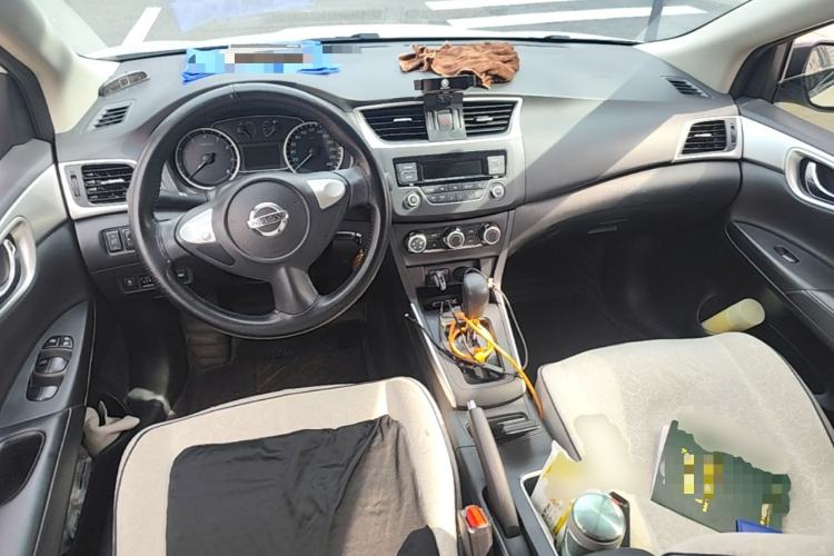 Used Nissan Sylphy 2022 Classic 1.6XE CVT Comfort Edition Center Console