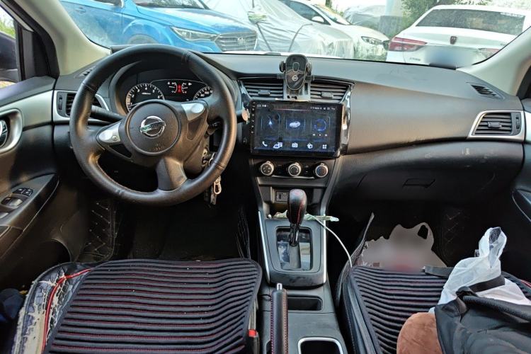 Used Nissan Sylphy 2022 Classic 1.6XE CVT Comfort Edition Center Console
