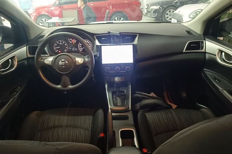 Used Nissan Sylphy 2022 Classic 1.6XE CVT Comfort Edition Center Console