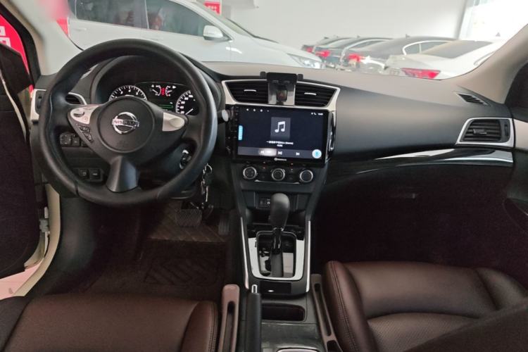 Used Nissan Sylphy 2022 Classic 1.6XE CVT Comfort Edition Center Console