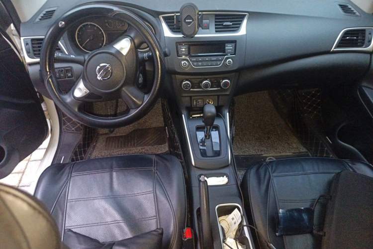 Used Nissan Sylphy 2022 Classic 1.6XE CVT Comfort Edition Center Console