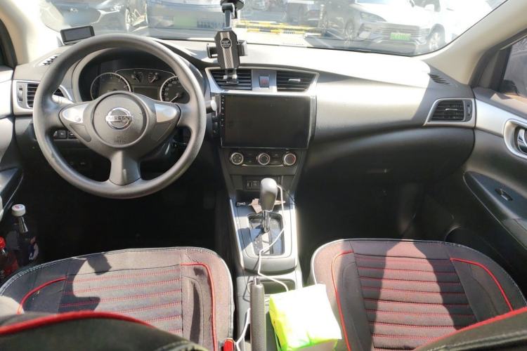 Used Nissan Sylphy 2022 Classic 1.6XE CVT Comfort Edition Center Console