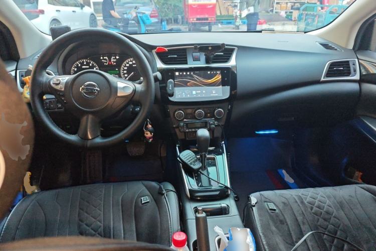 Used Nissan Sylphy 2022 Revised Version Classic 1.6XL CVT Luxury Edition Center Console