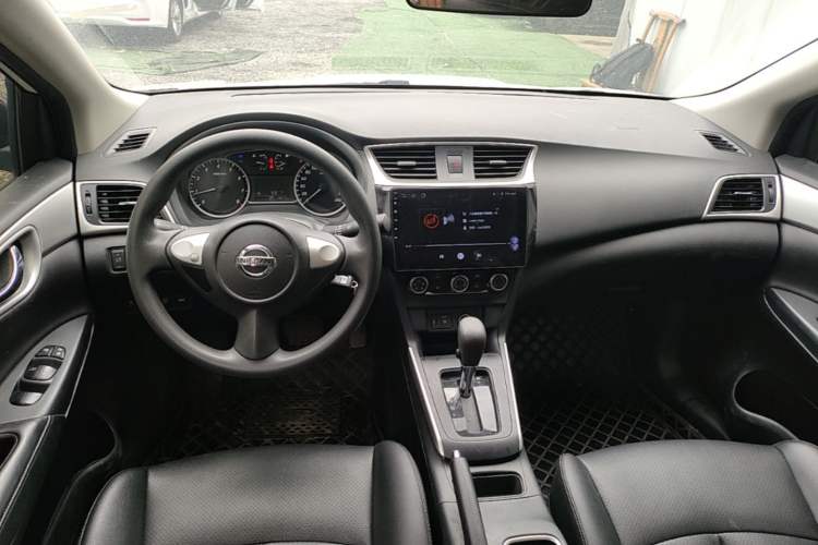 Used Nissan Sylphy 2022 Classic 1.6XE CVT Comfort Edition Center Console