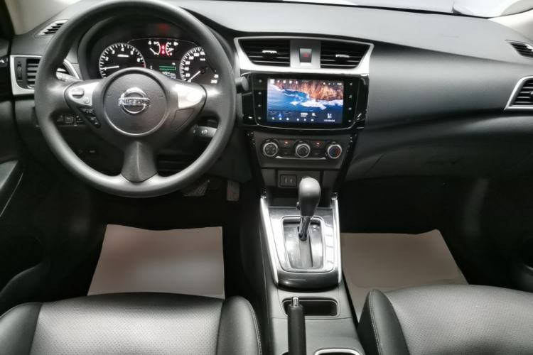 Used Nissan Sylphy 2022 Classic 1.6XL CVT Luxury Edition Center Console