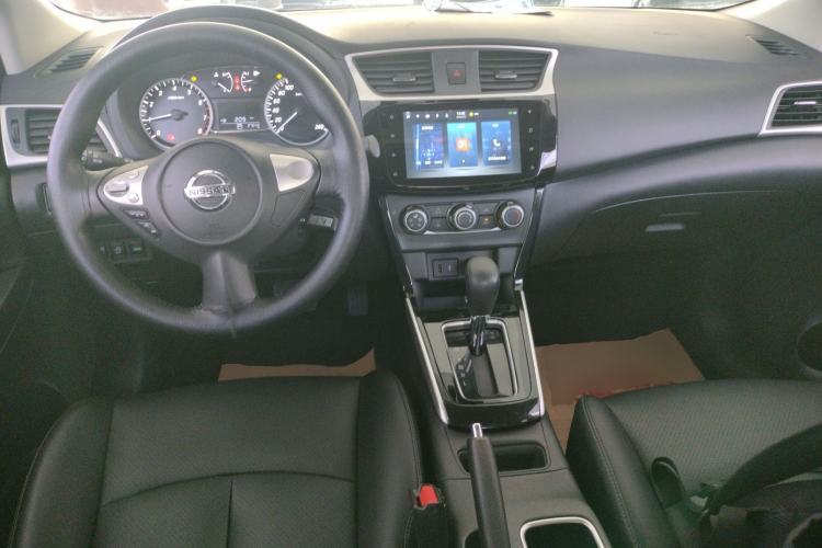 Used Nissan Sylphy 2022 Classic 1.6XL CVT Luxury Edition Center Console