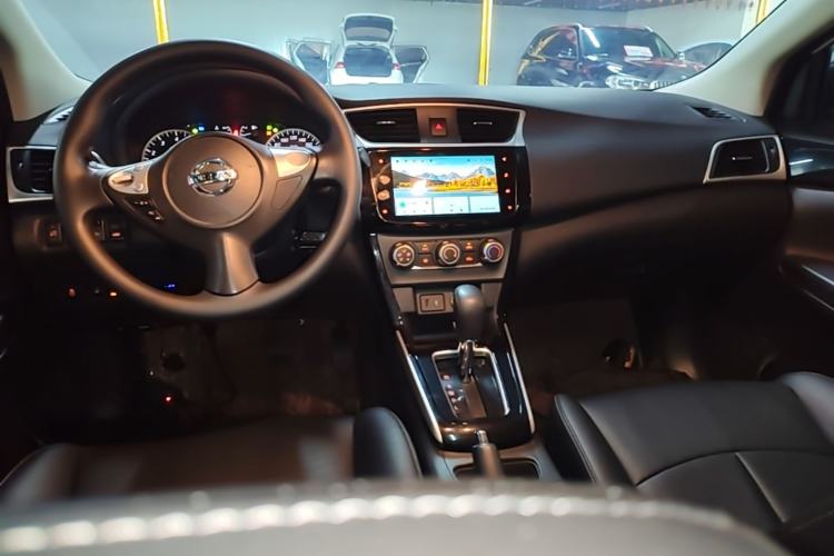 Used Nissan Sylphy 2022 Classic 1.6XL CVT Luxury Edition Center Console
