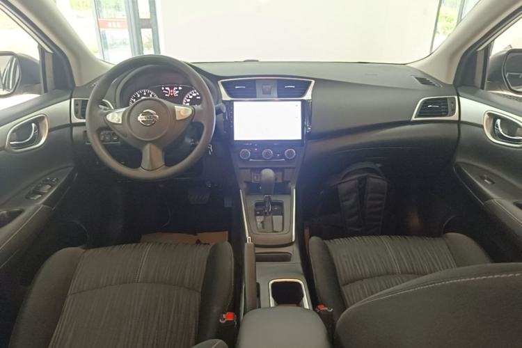 Used Nissan Sylphy 2022 Classic 1.6XE CVT Comfort Edition Center Console