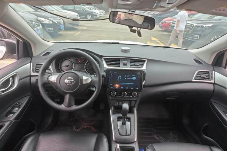 Used Nissan Sylphy 2022 Classic 1.6XE CVT Comfort Edition Center Console