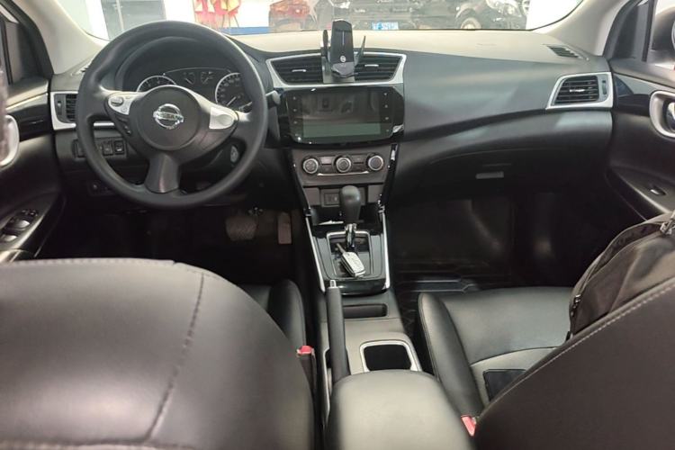 Used Nissan Sylphy 2022 Classic 1.6XL CVT Luxury Edition Center Console