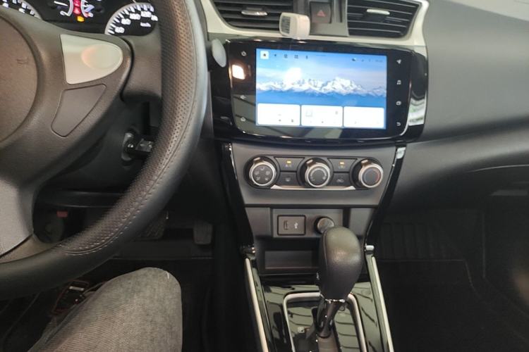 Used Nissan Sylphy 2022 Classic 1.6XL CVT Luxury Edition Center Console