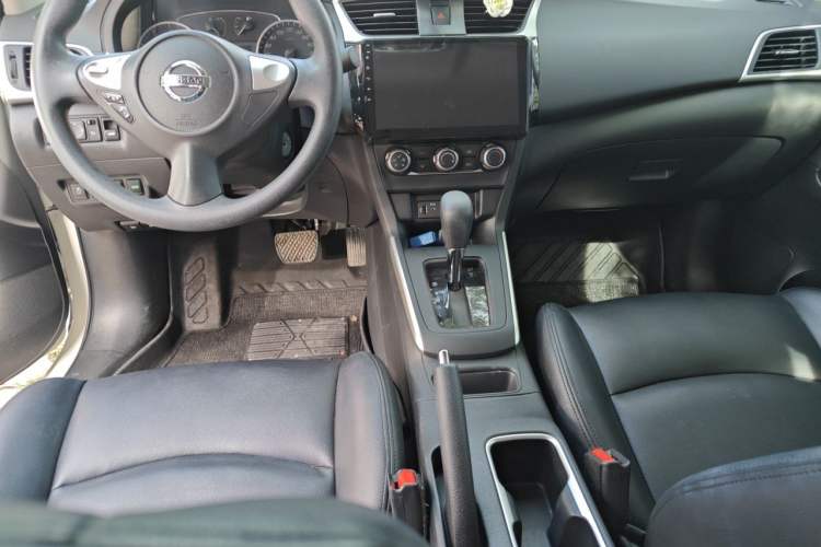 Used Nissan Sylphy 2022 Classic 1.6XE CVT Comfort Edition Center Console
