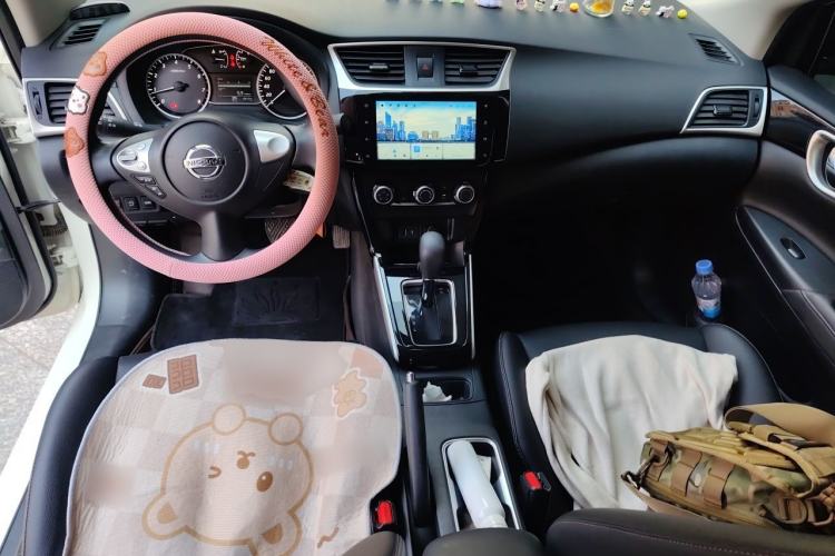 Used Nissan Sylphy 2022 Revised Version Classic 1.6XL CVT Luxury Edition Center Console