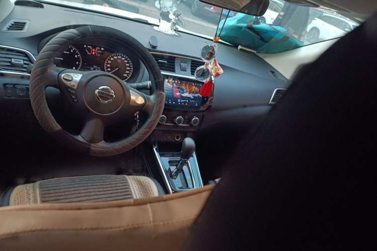 Used Nissan Sylphy 2022 Revised Version Classic 1.6XL CVT Luxury Edition Center Console