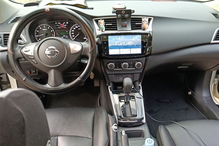 Used Nissan Sylphy 2022 Classic 1.6XL CVT Luxury Edition Center Console
