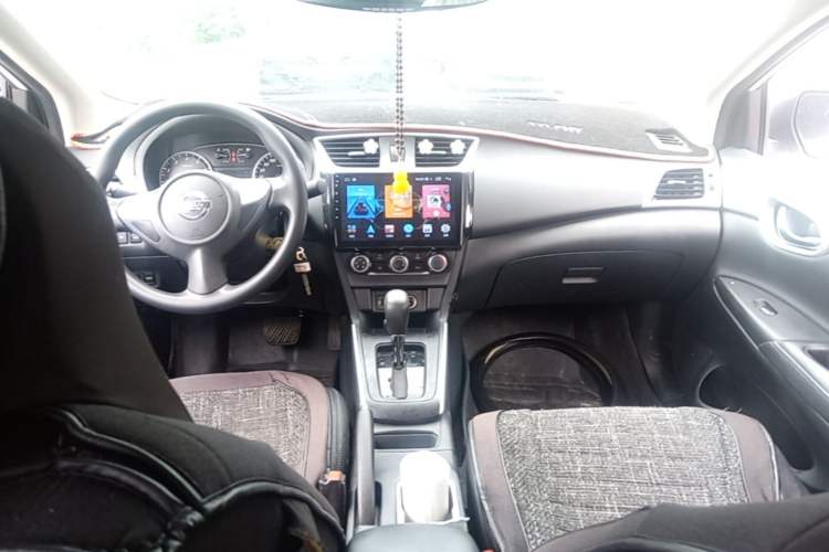 Used Nissan Sylphy 2022 Classic 1.6XE CVT Comfort Edition Center Console