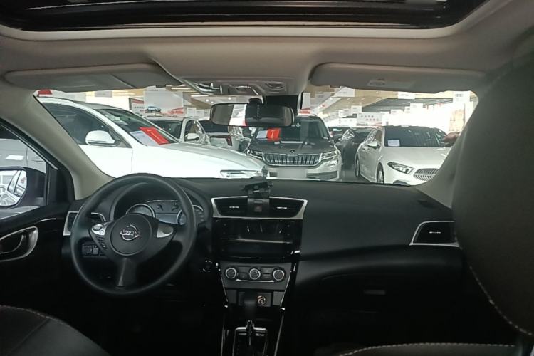 Used Nissan Sylphy 2022 Revised Version Classic 1.6XL CVT Luxury Edition Center Console