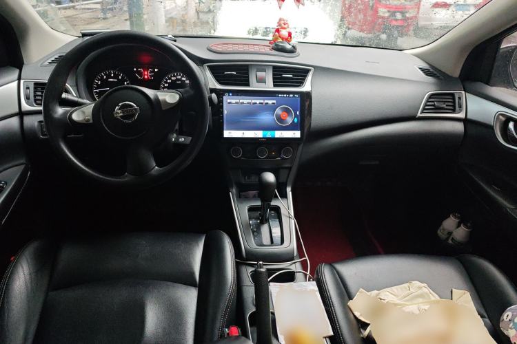 Used Nissan Sylphy 2022 Classic 1.6XE CVT Comfort Edition Center Console