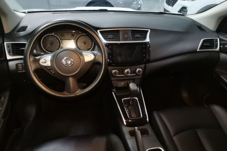 Used Nissan Sylphy 2022 Classic 1.6XL CVT Luxury Edition Center Console