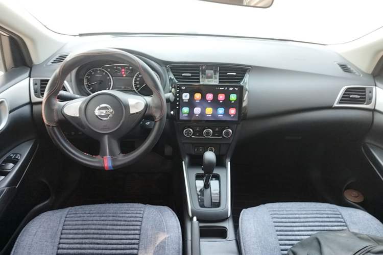 Used Nissan Sylphy 2022 Classic 1.6XE CVT Comfort Edition Center Console