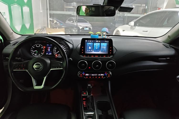 Used Nissan Sylphy 2022 1.6L XL CVT Enjoyment Edition Center Console