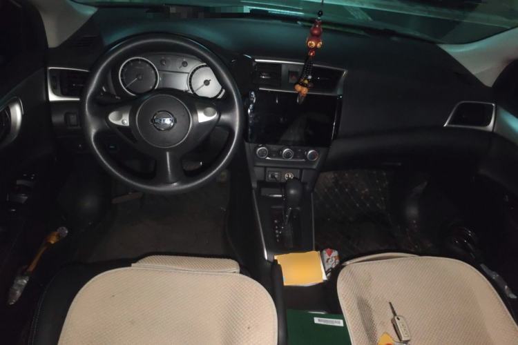 Used Nissan Sylphy 2022 Classic 1.6XE CVT Comfort Edition Center Console