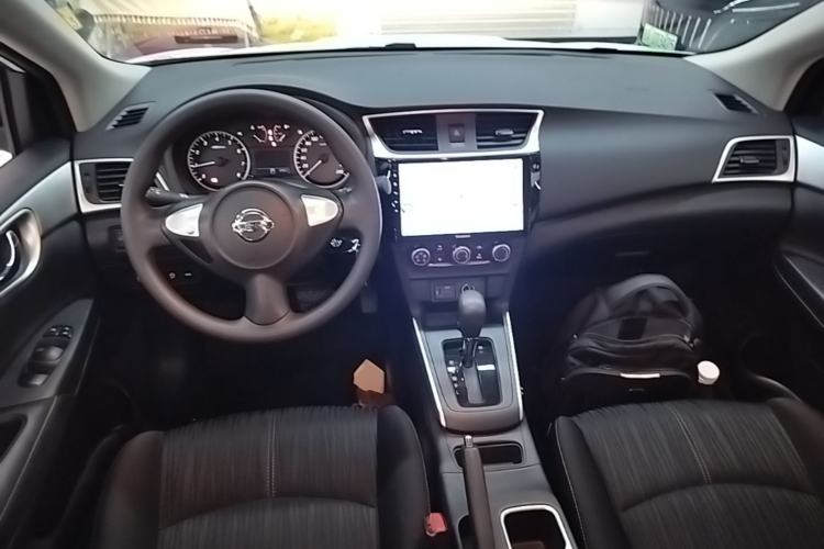 Used Nissan Sylphy 2022 Classic 1.6XE CVT Comfort Edition Center Console