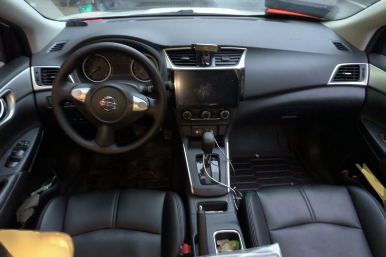 Used Nissan Sylphy 2022 Classic 1.6XE CVT Comfort Edition Center Console