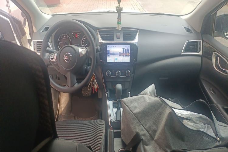 Used Nissan Sylphy 2022 Revised Version Classic 1.6XL CVT Luxury Edition Center Console