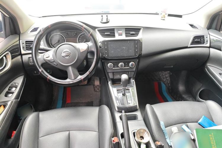 Used Nissan Sylphy 2022 Classic 1.6XL CVT Luxury Edition Center Console