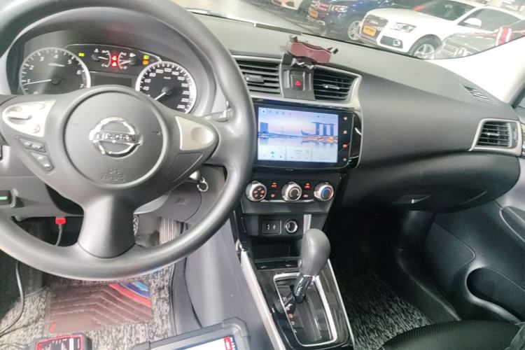 Used Nissan Sylphy 2022 Classic 1.6XL CVT Luxury Edition Center Console