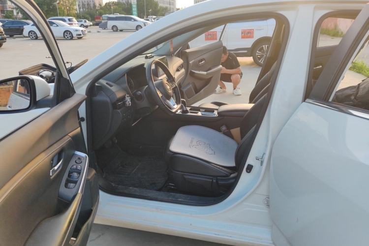 Used Nissan Sylphy 2022 1.6L XL CVT Enjoyment Edition Driver Seat