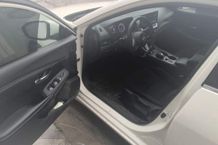 Used Nissan Sylphy 2022 All-Electric e-POWER Version with Large Display Driver Seat