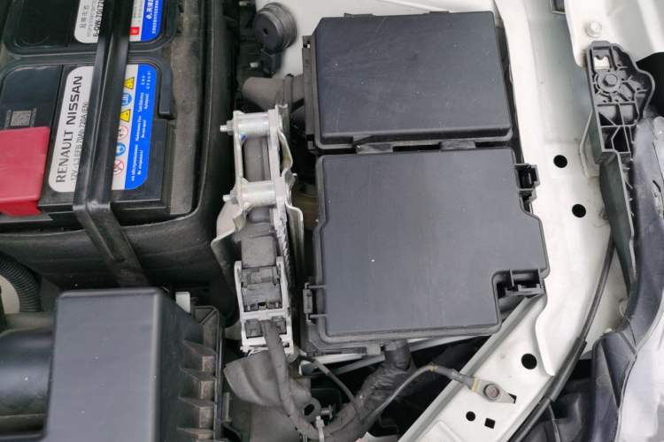 Used Nissan Sylphy 2022 1.6L XL CVT Enjoyment Edition Engine Bay Left