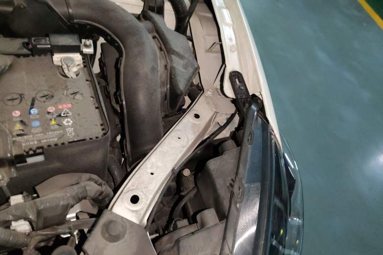 Used Nissan Sylphy 2022 Classic 1.6XE CVT Comfort Edition Engine Bay Left