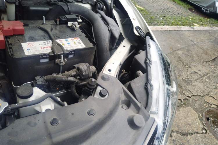 Used Nissan Sylphy 2022 Classic 1.6XL CVT Luxury Edition Engine Bay Left
