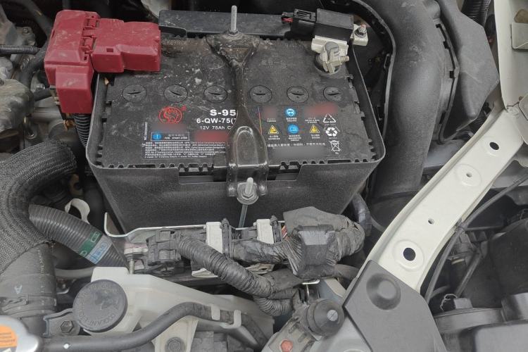 Used Nissan Sylphy 2022 Revised Version Classic 1.6XL CVT Luxury Edition Engine Bay Left
