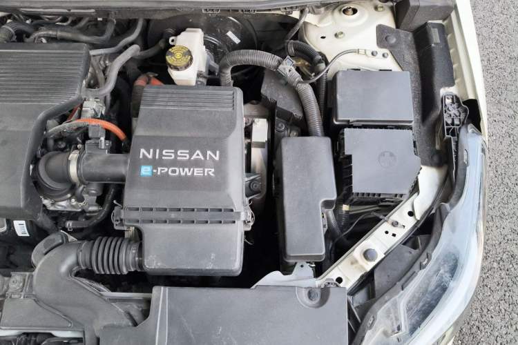 Used Nissan Sylphy 2022 e-POWER MAX with Advanced Electric Drive Autopilot Engine Bay Left