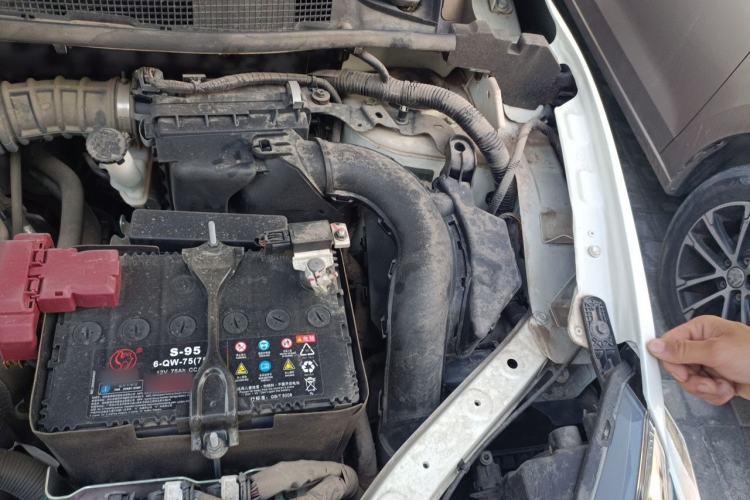 Used Nissan Sylphy 2022 Revised Version Classic 1.6XL CVT Luxury Edition Engine Bay Left
