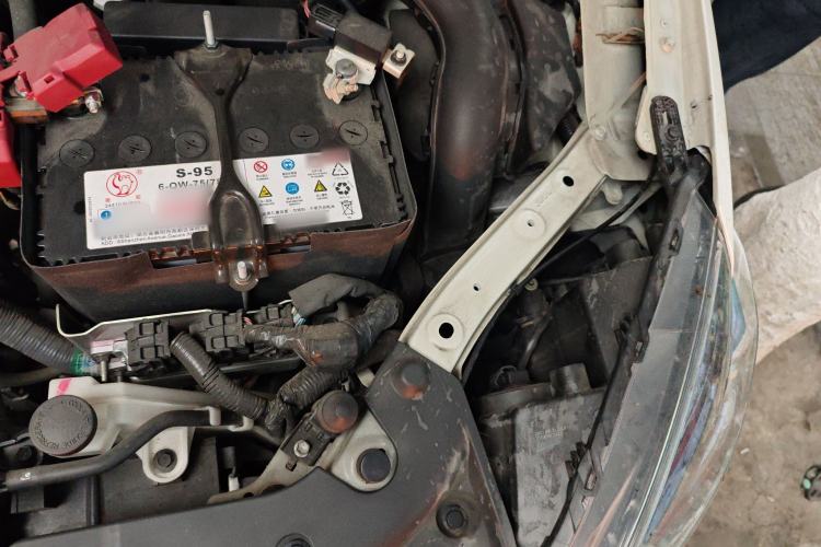 Used Nissan Sylphy 2022 Classic 1.6XE CVT Comfort Edition Engine Bay Left