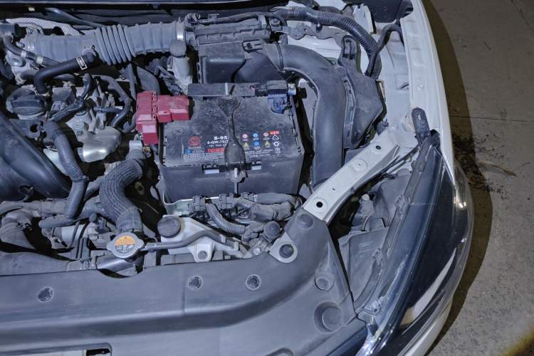 Used Nissan Sylphy 2022 Classic 1.6XL CVT Luxury Edition Engine Bay Left