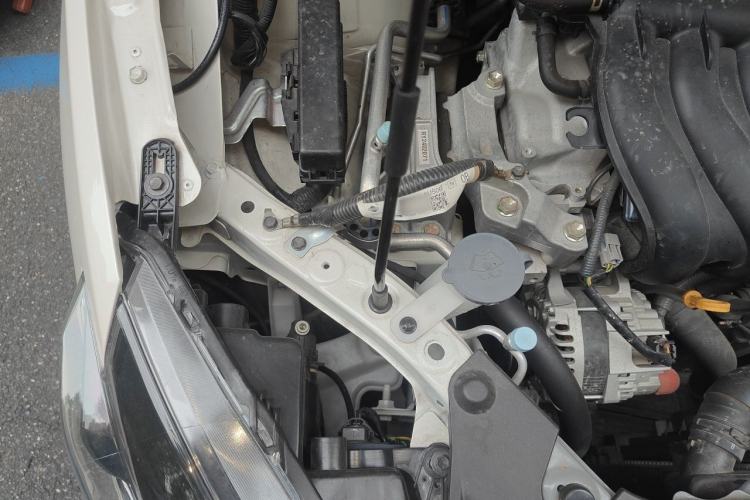 Used Nissan Sylphy 2022 Revised Version Classic 1.6XL CVT Luxury Edition Engine Bay Right