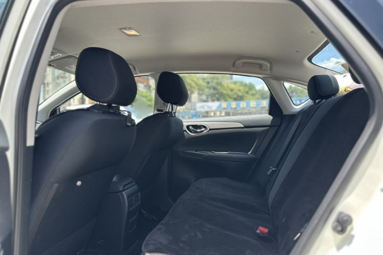 Used Nissan Sylphy 2022 Classic 1.6XE CVT Comfort Edition Exterior 12