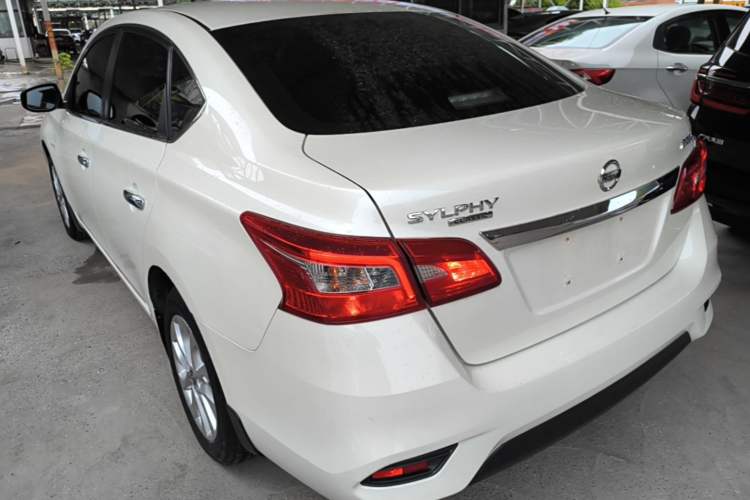 Used Nissan Sylphy 2022 Classic 1.6XL CVT Luxury Edition Exterior 2
