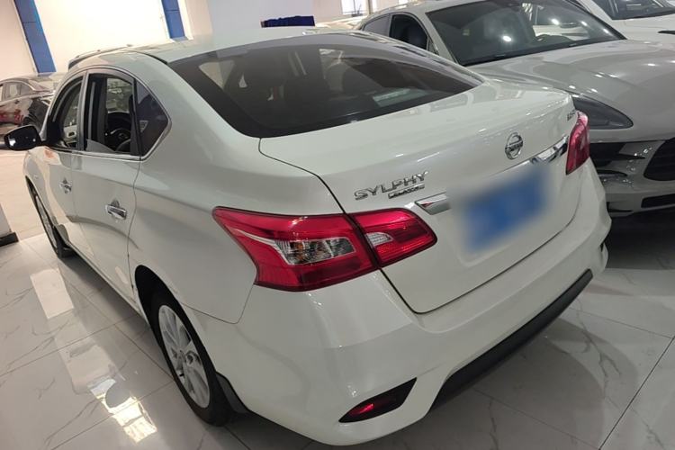 Used Nissan Sylphy 2022 Classic 1.6XL CVT Luxury Edition Exterior 2