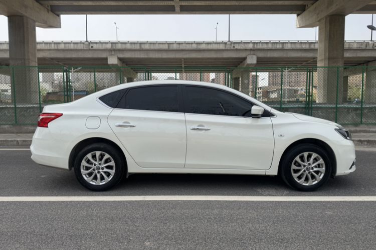 Used Nissan Sylphy 2022 Classic 1.6XL CVT Luxury Edition Exterior 2