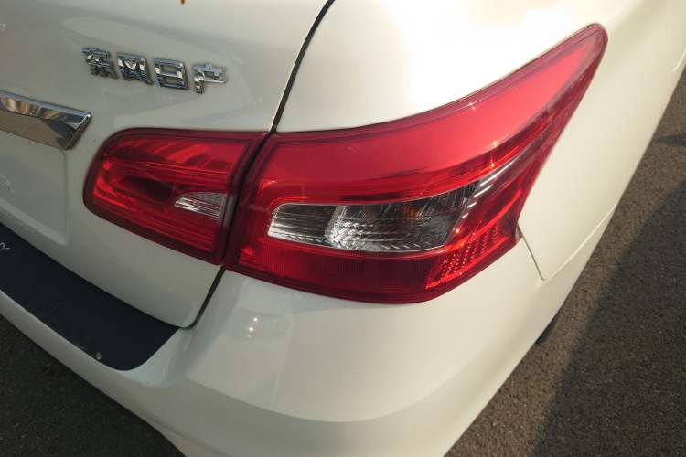 Used Nissan Sylphy 2022 Classic 1.6XE CVT Comfort Edition Exterior 3